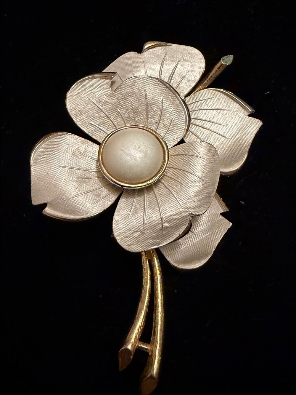 Vintage 1960s Brushed Gold Flower Brooch Faux Pearl Center Trifari Style